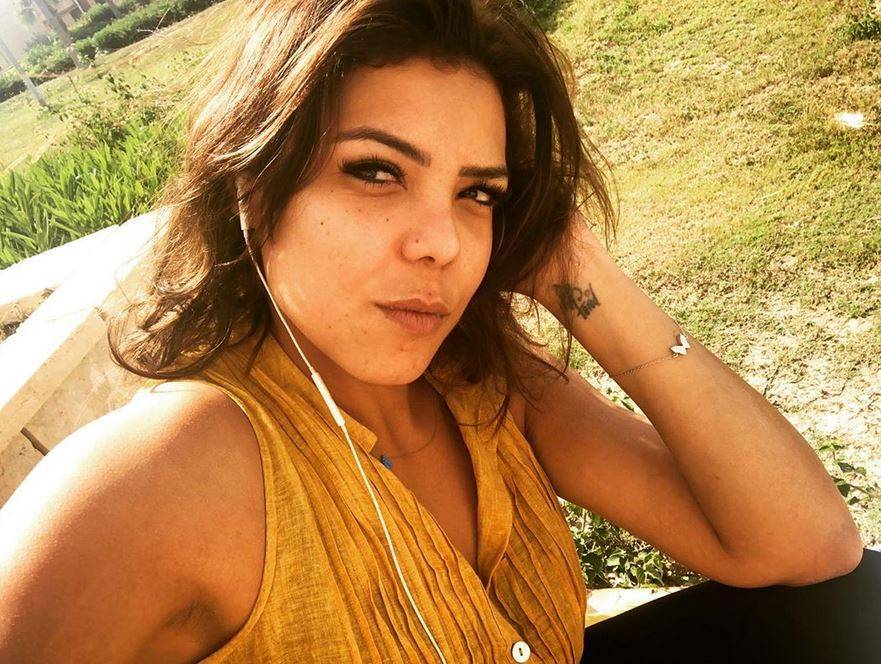 بالصورة – بعد إطلالة البحر المثيرة للجدل... ناهد السباعي تصدم الجميع بظهورها بملابس النوم