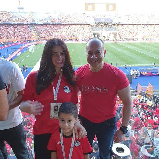 نسرين مع زوجها وابنهما