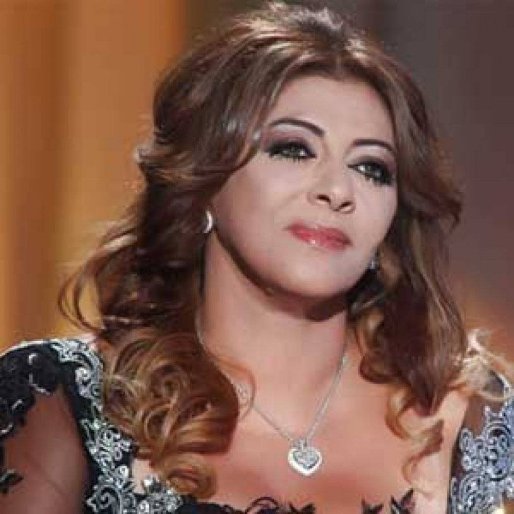 عزاء والدة هالة صدقي ينهي خلافها مع فنانة شهيرة.. من هي؟