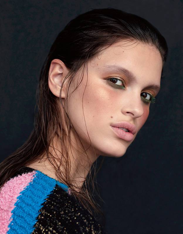 SHE DARES
جريئة جداً
CHANEL Eyes 2019 Collection