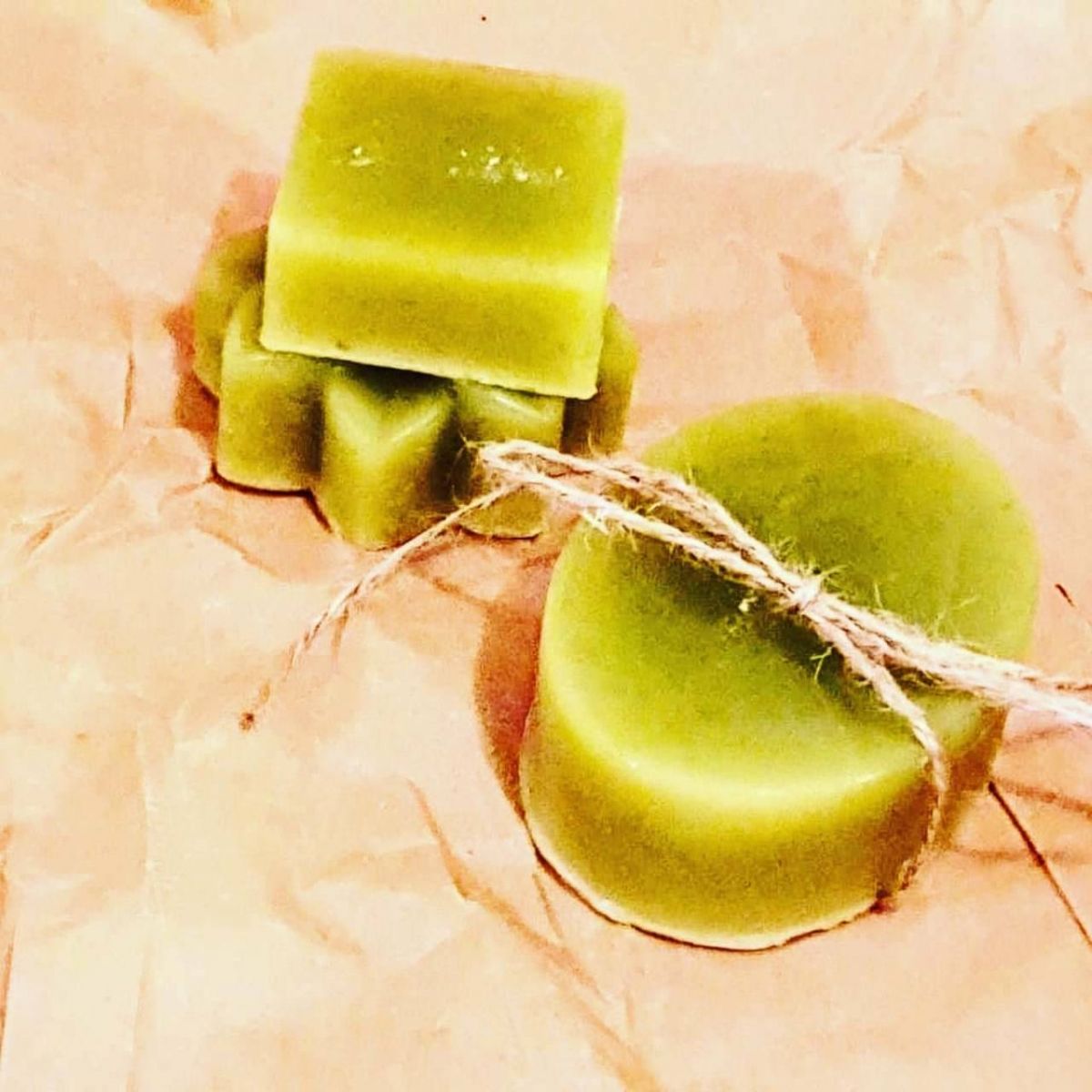 كيف تحضرين صابونة البقدونس لتخلصي بشرتك من كل ما يزعجك؟