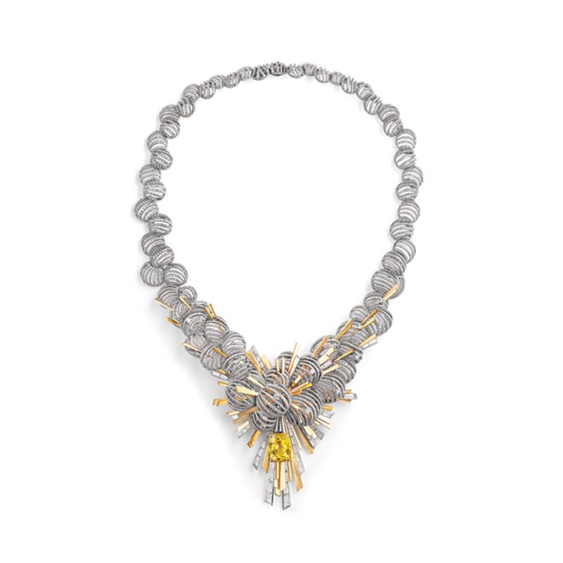 Star of the Week
‏Chaumet
Nuages d’or
حلّقي فوق غيمة من ذهب
