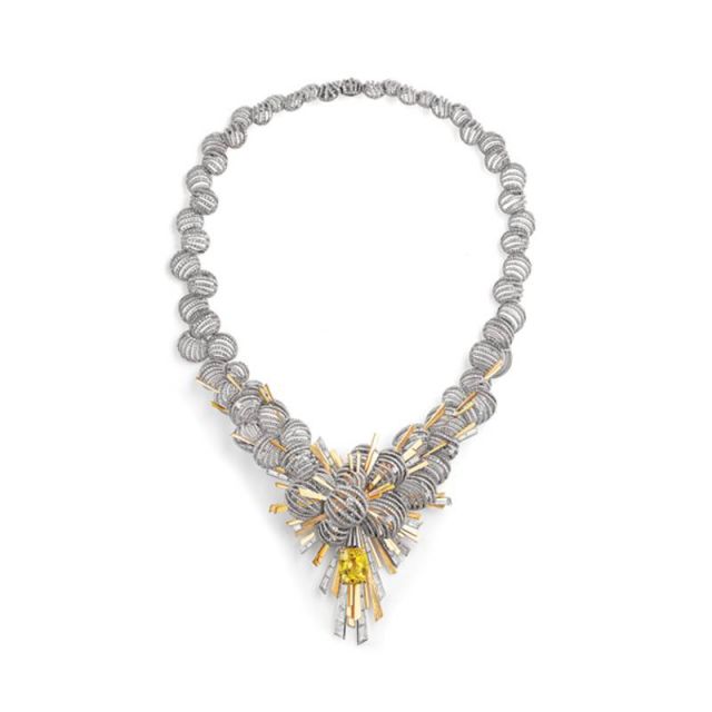 Star of the Week
‏Chaumet
Nuages d’or
حلّقي فوق غيمة من ذهب