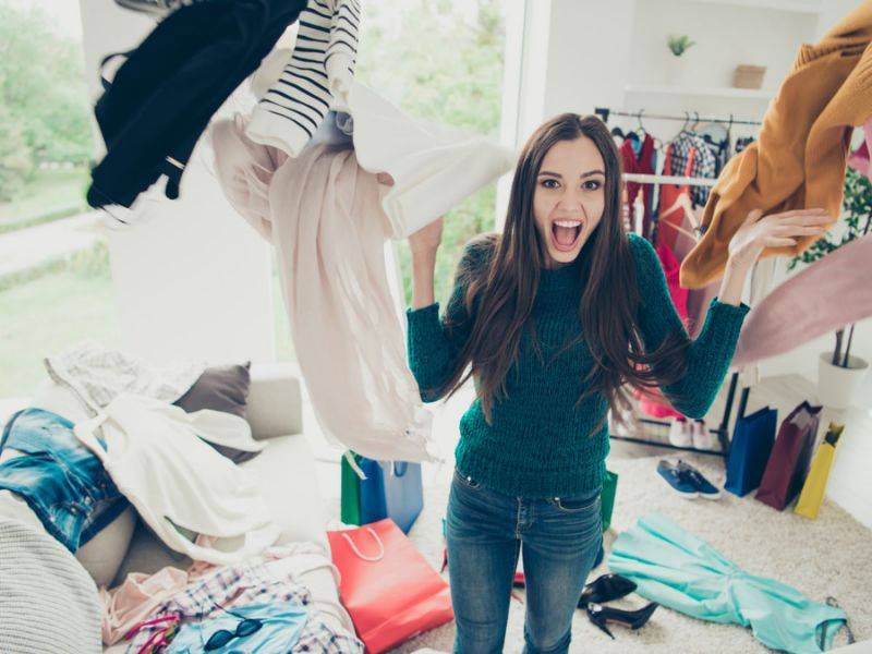 هل تحتفظون بالعلب الفارغة ولا تتخلون عنها؟ انتبهوا من هذا المرض