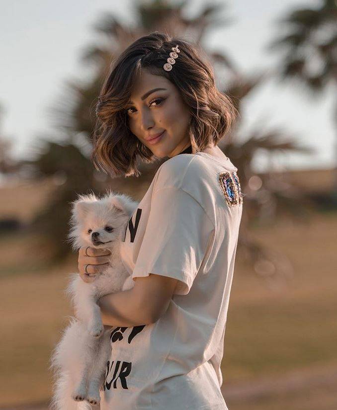 بالصورة – خدود وشفتا بسمة بوسيل تشعلان المواقع... ما الغريب فيهما؟