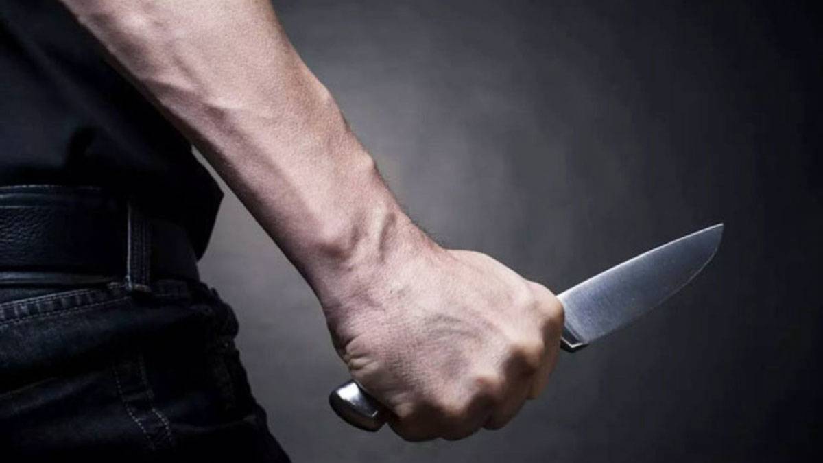 قتل شقيقته: 