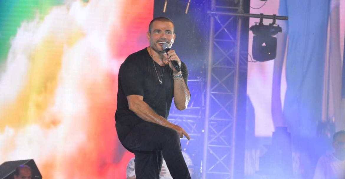 بالفيديو - عمرو دياب في موقف انساني مؤثر