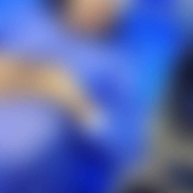 بعد منعه من الغناء.. مطرب شعبي يخضع لعملية جراحية