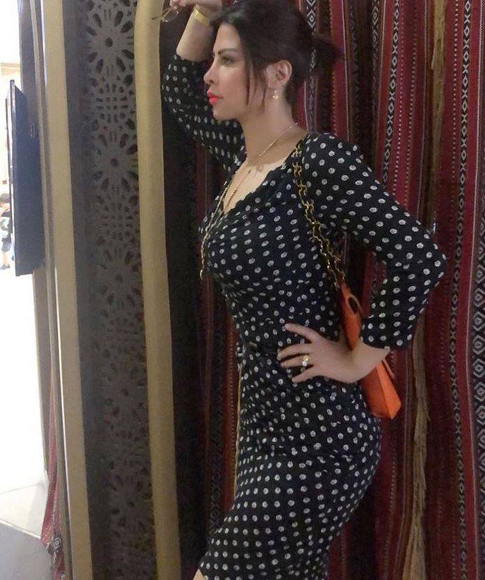 بالصورة - وسامة مدرب شمس تخطف الأنظار... هذا ما طلبته منه ورفض