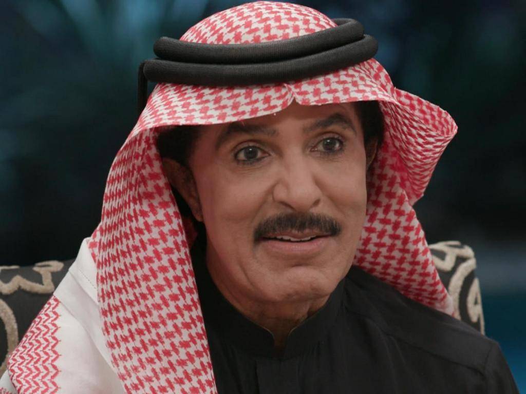 بالفيديو – عبدالله بالخير يصدم الجميع بتغيير شكله... تسريحة غريبة وماذا عن ملابسه؟