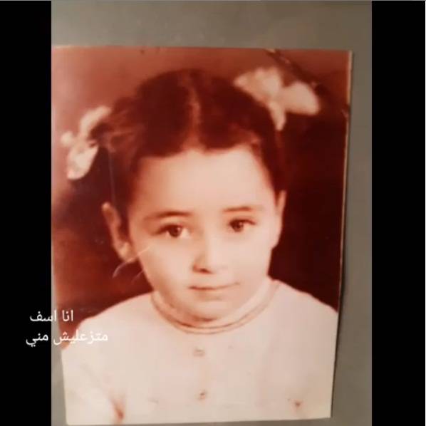 بالفيديو - هذه الطفلة أصبحت نجمة الآن.. خمنوا من تكون؟