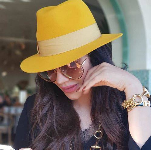 لجين عمران تفاجئ الجميع بصور قديمة ولمن تقول: 