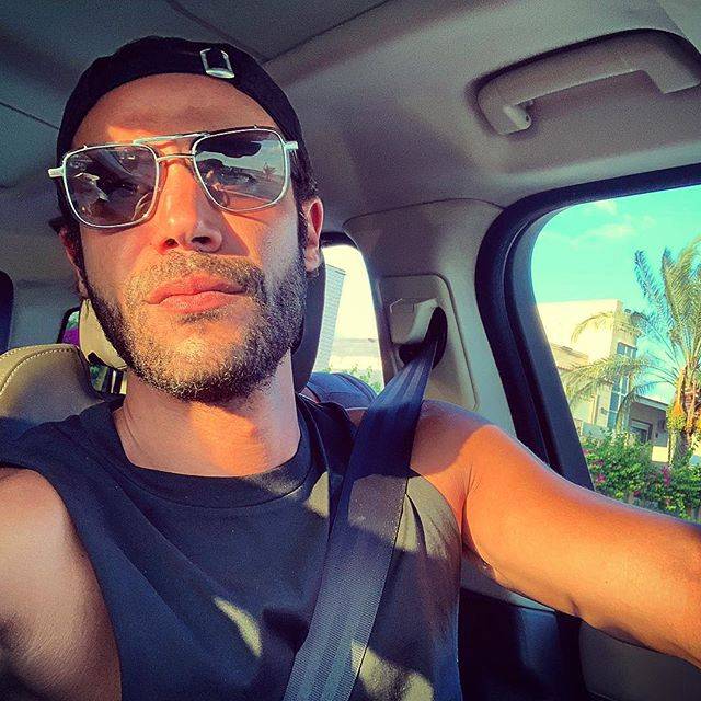 نجل عادل إمام يسخر من زوجته.. ماذا قال؟