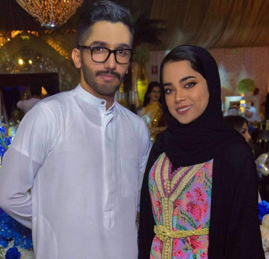 بالفيديو – مشاعل الشحي تتعرض لموقف محرج يدفعها إلى نزع الحجاب في مكان عام