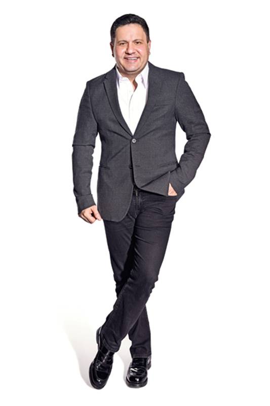 إدوارد:
أخوض تحدياً جديداً... وهذه نصيحة عادل إمام لي