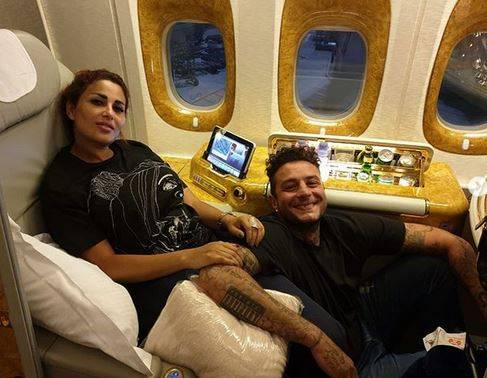 ما سر تجاهل أحمد الفيشاوي لتهديدات محامي طليقته.. وبماذا ينشغل؟