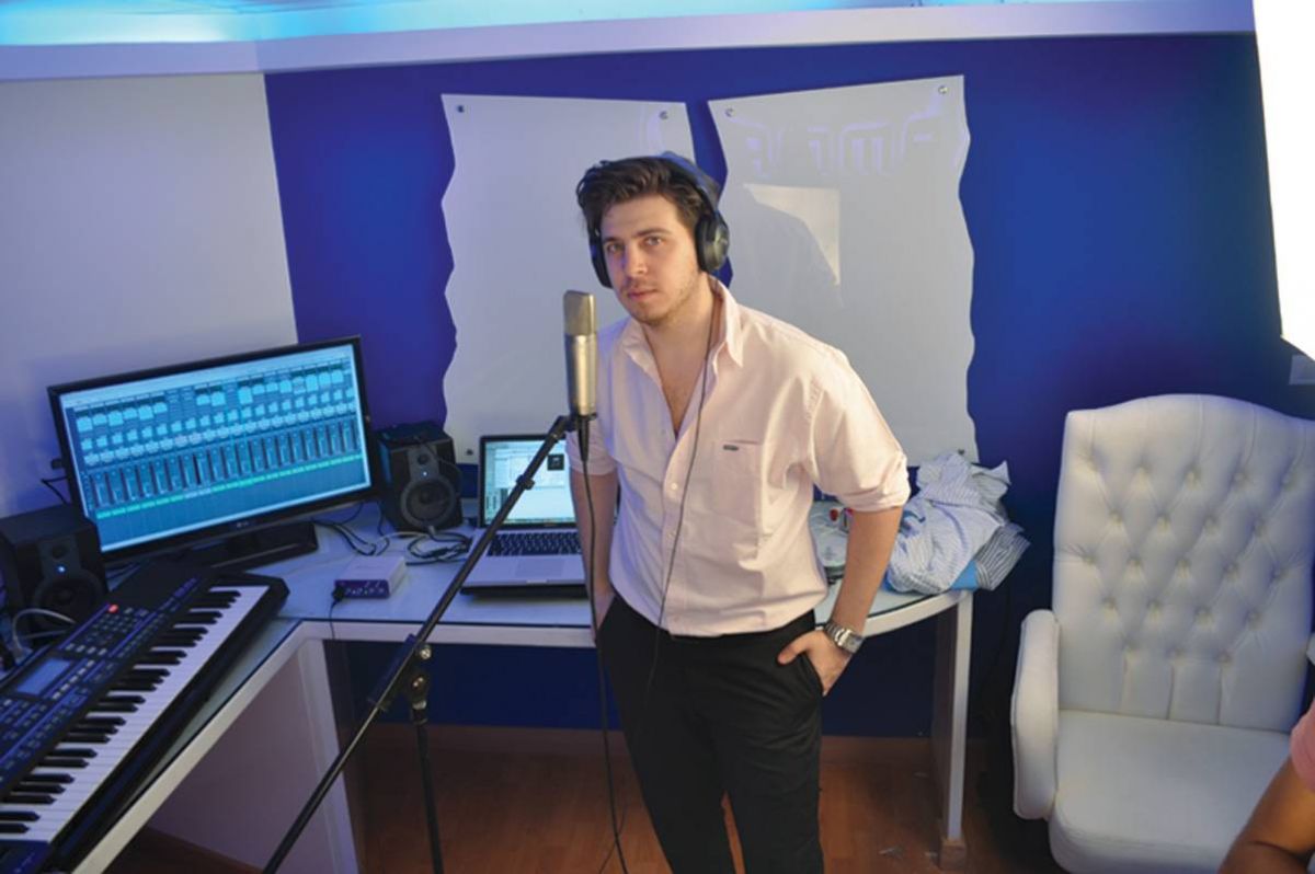 محمد القماح:
مرضي لم يؤثر في صوتي