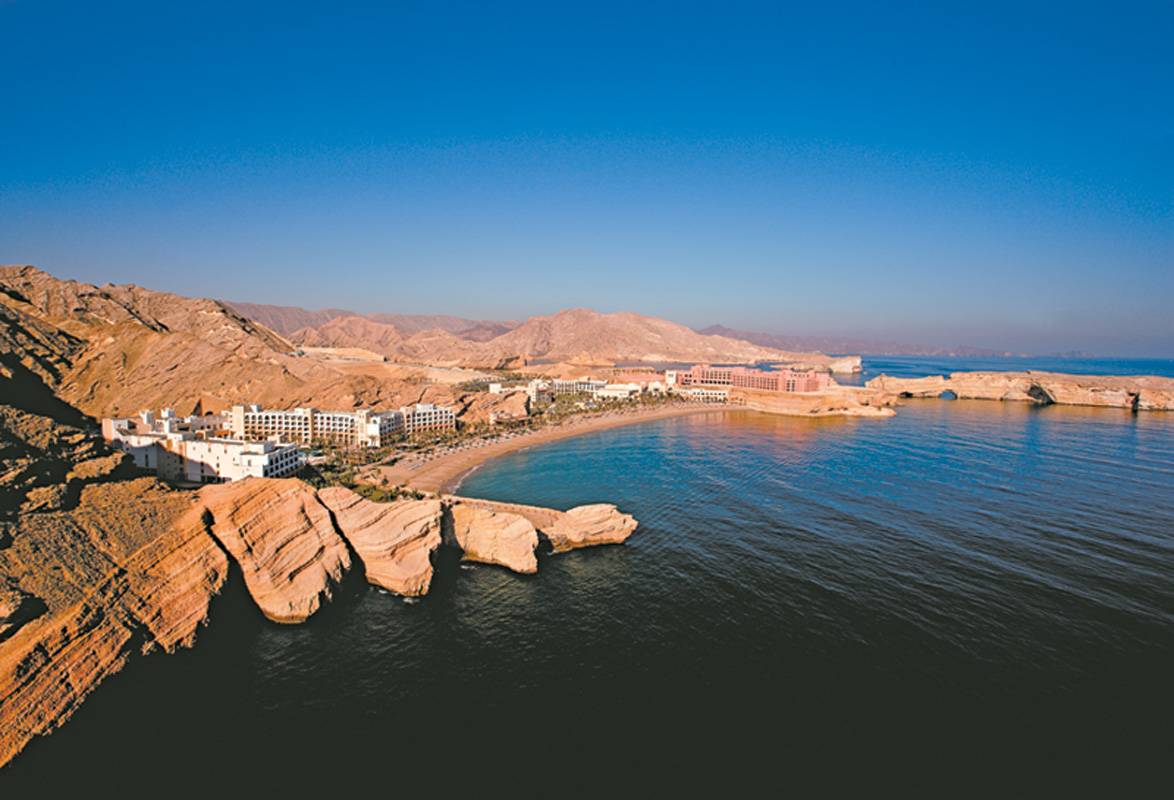 إجازة عائلية في واحة غنّاء وفخمة في
مسقط العمانية