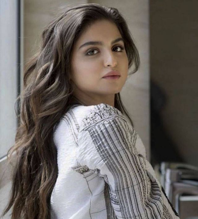 بالفيديو – تعرفوا الى شبيهة حلا الترك... نسخة قريبة جداً