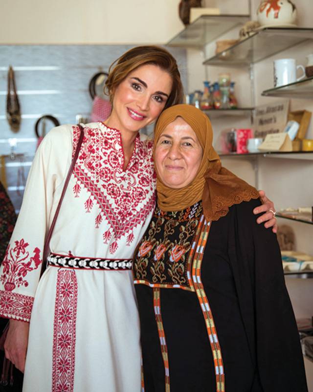 الملكة رانيا العبدالله
لدعم المشاريع النسائية الصغيرة في البادية