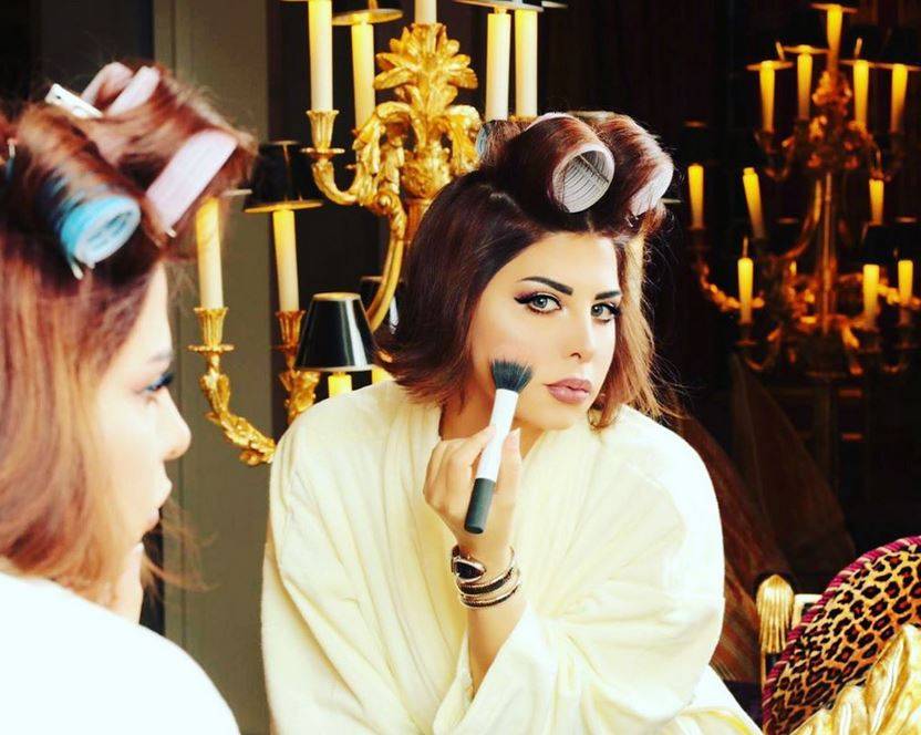 بالفيديو – فنانة خليجية تتحول إلى نسخة طبق الاصل عن شمس... شاهدوها