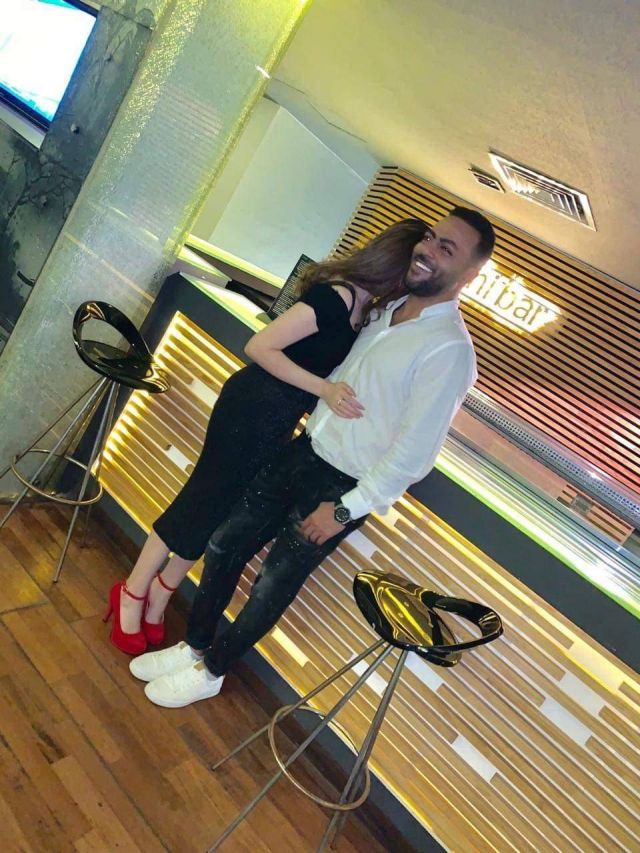 تامر وخطيبته 