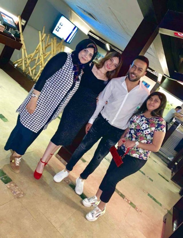 تامر عاشور وخطيبته