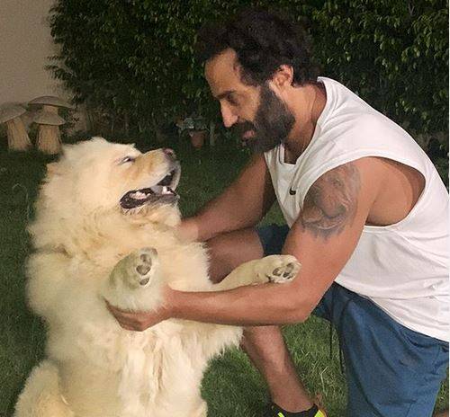 هجوم غير مسبوق من أحمد فهمي على متابعيه بسبب صورة.. شتائم وسخرية وتحقير!