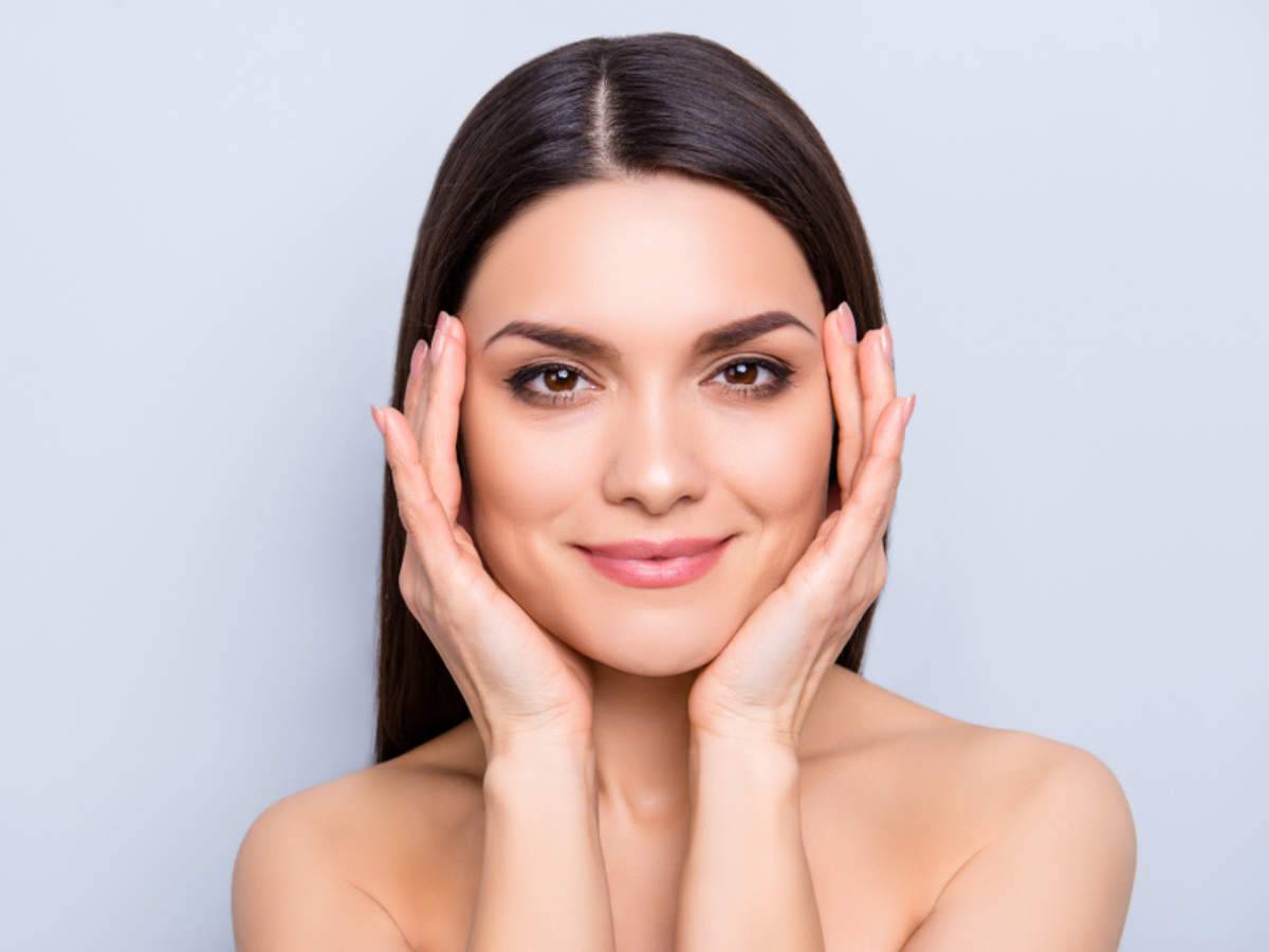 ليس الطين الأخضر... هذا النوع يساعد على تبييض بشرتك بالكامل