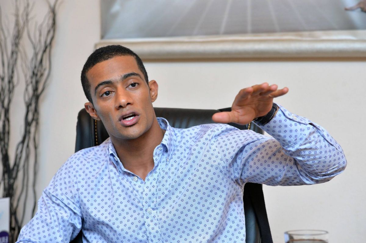 محمد رمضان يتلقى هدية غريبة... ما هي؟