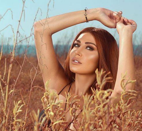 بالفيديو - إبن شقيق هبة نور يخطف الانظار في أول يوم مدرسة.. هكذا تودعه