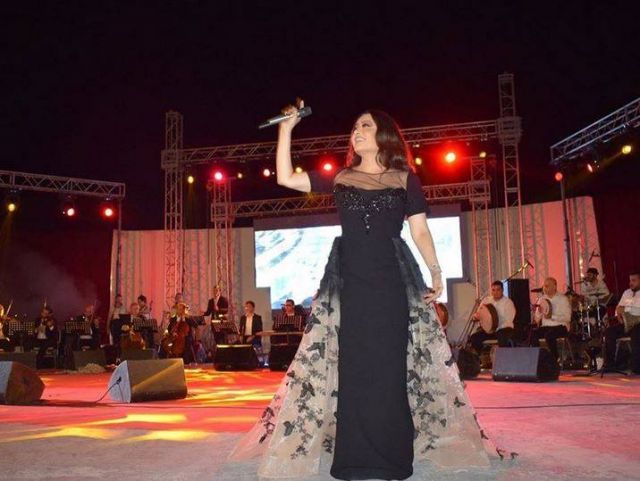 بالفيديو – هل دافعت لطيفة عن أحلام في حربها مع أصالة؟ إليكم ما كشفته عنها