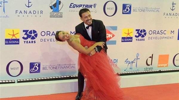 في افتتاح مهرجان الجونة: ثلاث إطلالات متشابهة.. ليلى علوي تخطف الأضواء.. وظهور شيري عادل مع طليقها