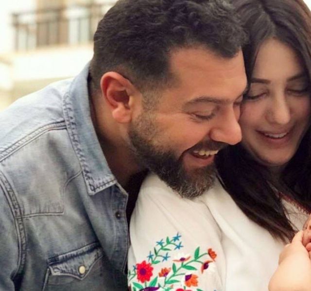 في أحدث صورة – شاهدوا كيف أصبحت ابنة كندة علوش وعمرو يوسف