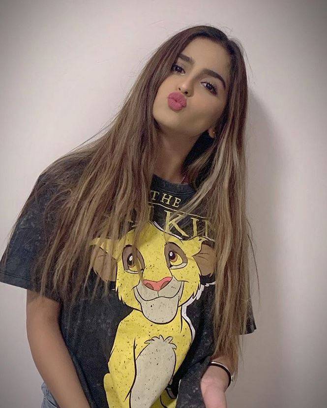 بالصورة – حلا الترك تشعل المواقع بالتغيير الكبير في شكلها... ماذا فعلت لتبدو أكبر بسنوات؟