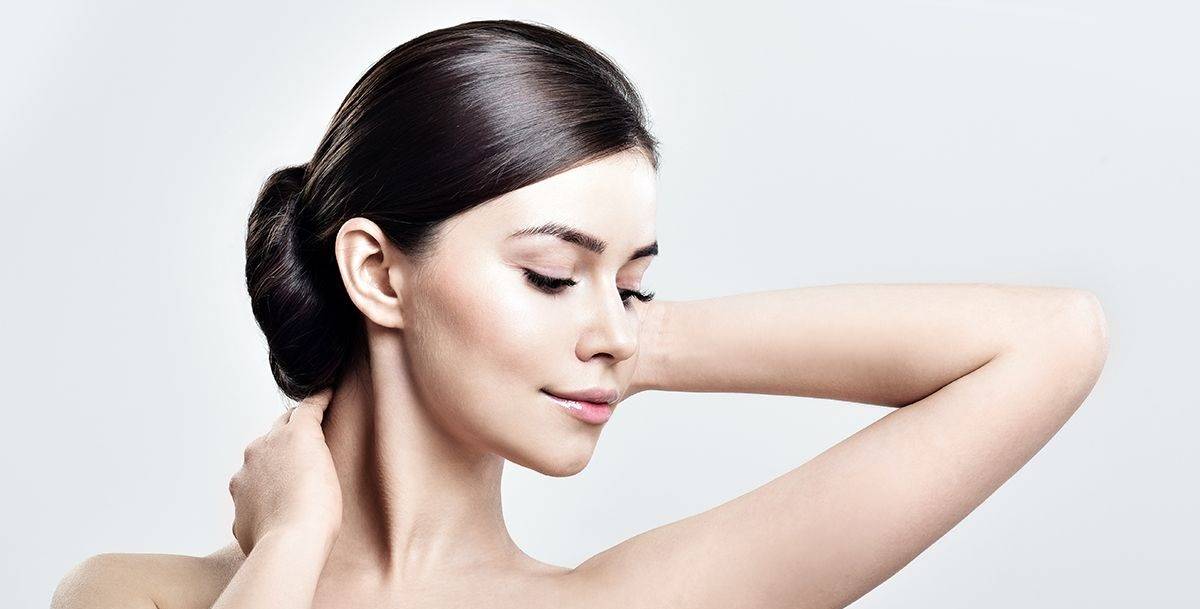 طريقة للتخلص من تجاعيد هذه المنطقة اثناء النوم