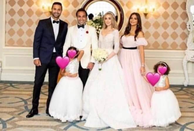 بالصور - نجوم تشاجروا مع متابعيهم: 