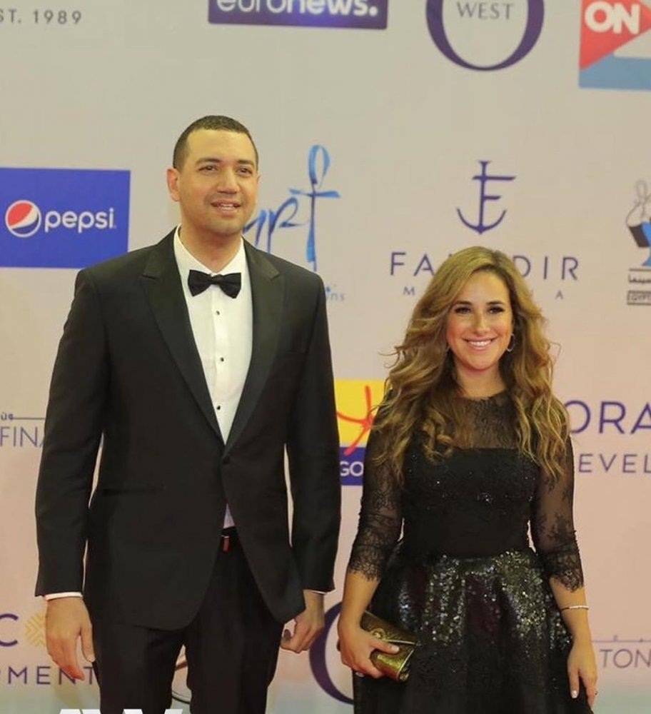 أول تعليق لشيري عادل بعد ظهورها مع طليقها في الجونة