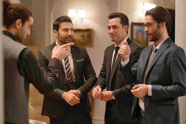 من اليمين فارس ياغي وظافر العابدين وجو طراد وجاد أبو علي