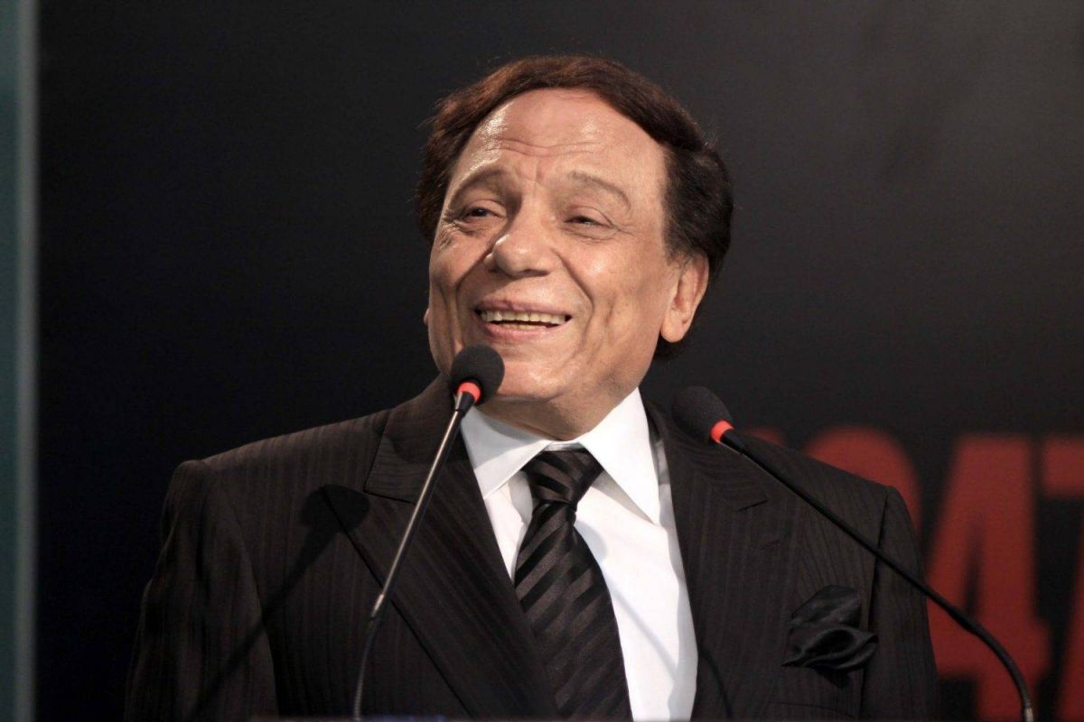 هجوم شرس على محمد هنيدي.. ما علاقة عادل إمام؟