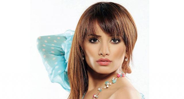 ماذا فعل طفلا زينة التوأم بوجهها؟