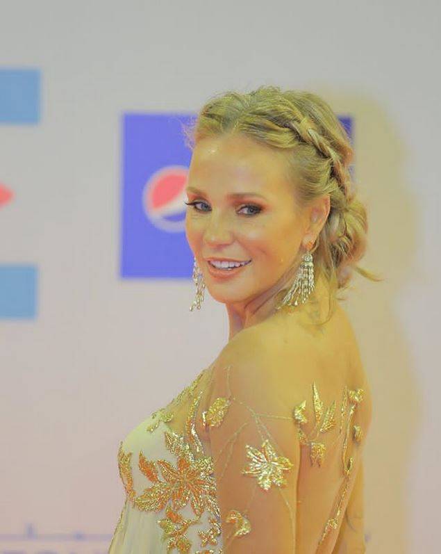 بالفيديو – شيرين رضا تكشف ما حدث بينها وبين دينا الشربيني بسبب أغنية عمرو دياب