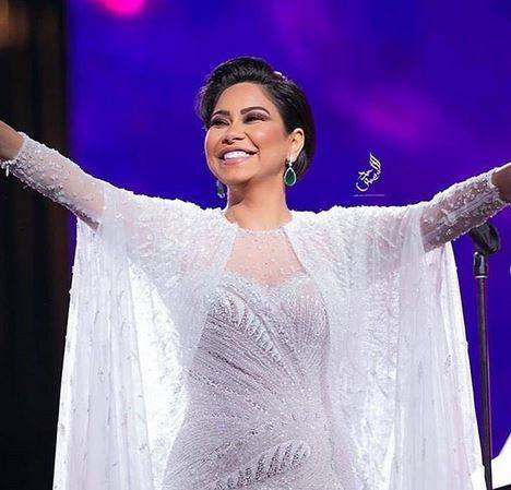 بالفيديو - بعد ظهورها بوزن زائذ.. هكذا نفت شيرين للمرة الأولى حملها