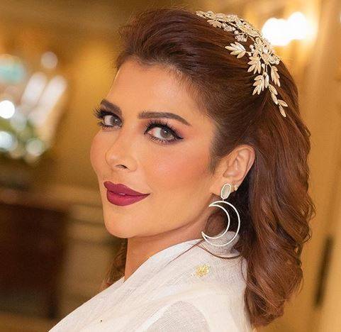 بالفيديو - إطلالة أصالة السيئة تعرضها للسخرية.. وهذا ما قالته مي العيدان لها