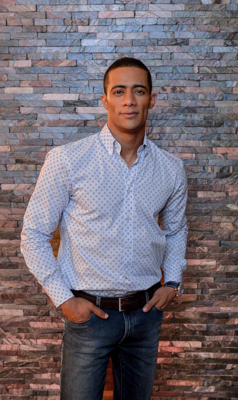 بالفيديو - محمد رمضان يرد على سخرية الجمهور من لغته الإنكليزية: اتلخبطت والله