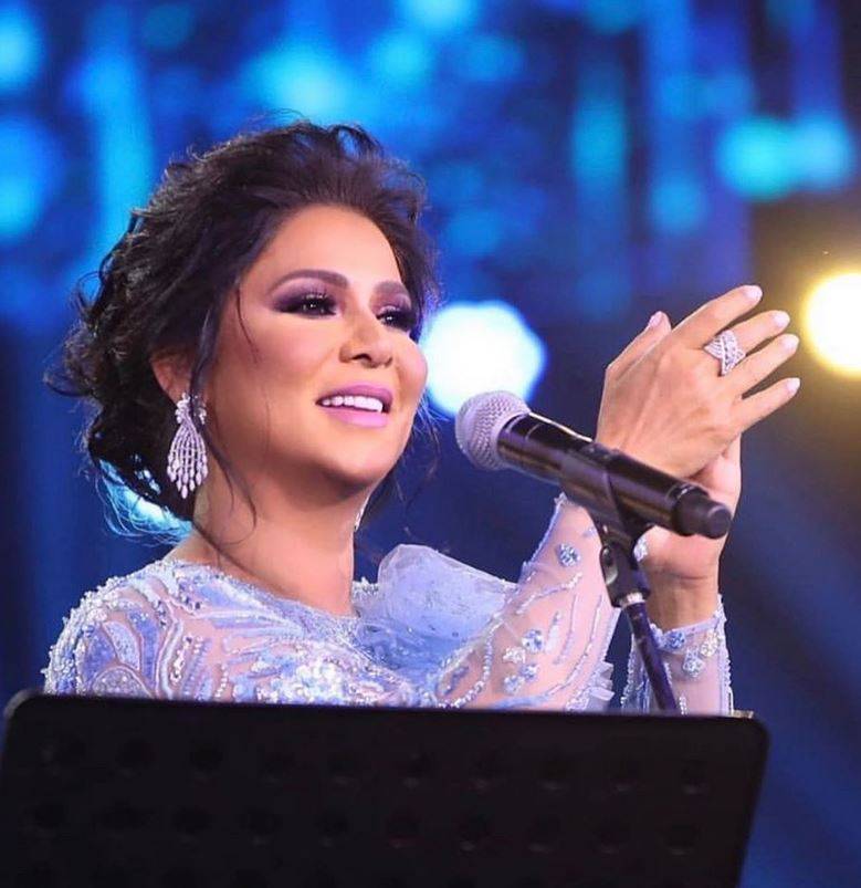 بالفيديو – بعد سخرية مي العيدان منها نوال الكويتية تثير الجدل بعرض عضلاتها