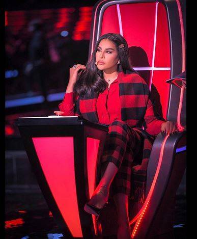 نجمة سورية تهاجم أحلام وتصفها بوصف سيء بسبب هذا التصرف في the voice