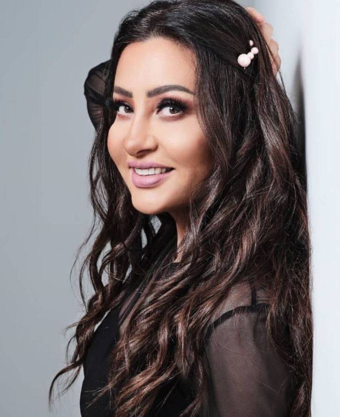 بعد كشف تجسس فنانة عليها لطيفة توجه تحذيراً شديد اللهجة... ما علاقة ابنة فيروز؟
