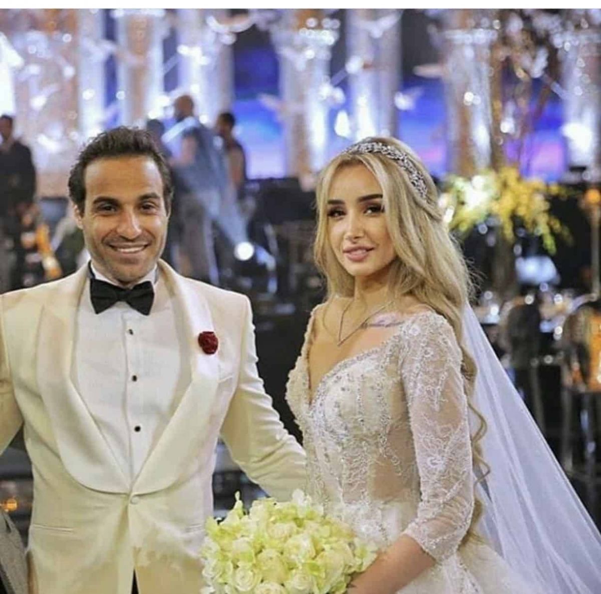 أول ظهور لأحمد فهمي بعد أزمة هنا زاهد الصحية.. ونجوم يسخرون من صورته!