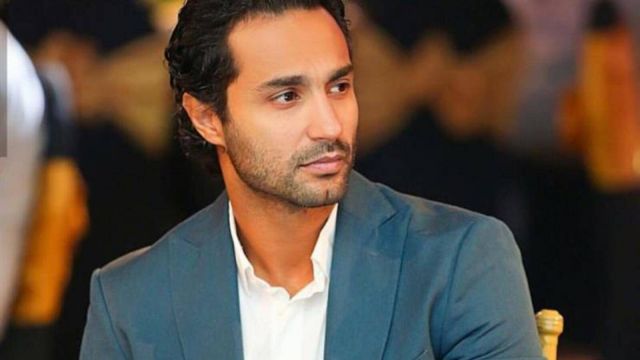 كريم فهمي يتعرض لإصابة في يده.. إليكم ما حدث